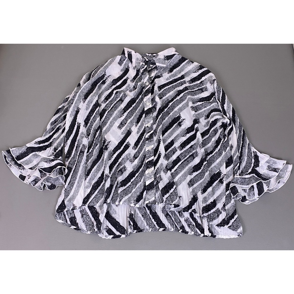 Essentials by Milano Blouse Women's 1X Black White Abstract Plisse Ruffle Sleeve